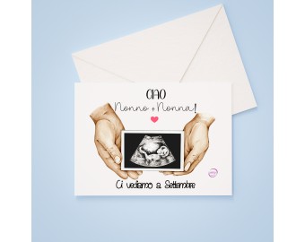Biglietto personalizzato annuncio gravidanza con busta bianca idea per nonni papà zii parenti per nuova nascita con mani ed ecografia